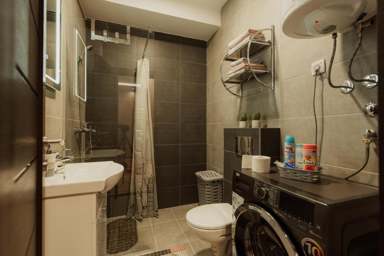 Astra Appartement Novi Sad Buitenkant foto