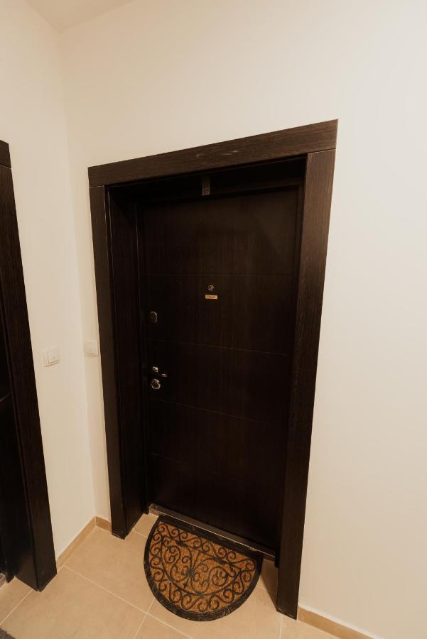 Astra Appartement Novi Sad Buitenkant foto