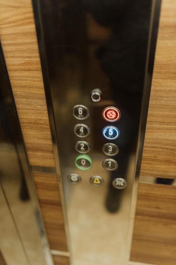 Astra Appartement Novi Sad Buitenkant foto