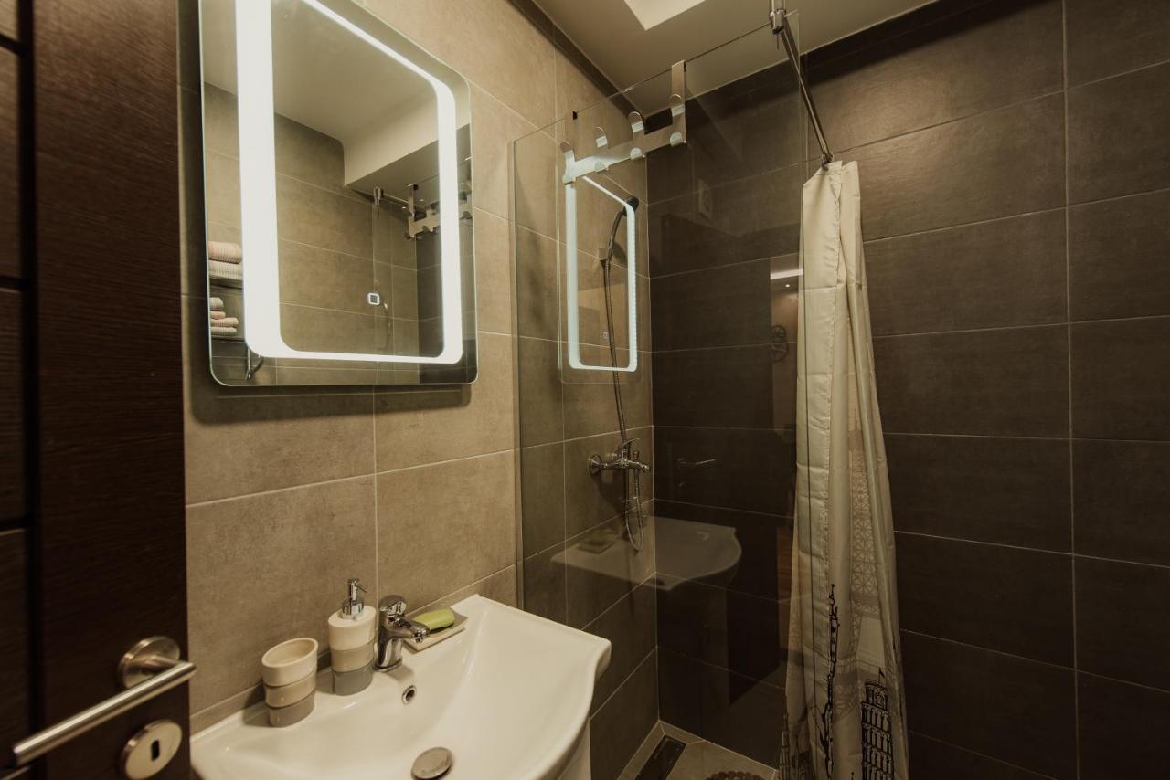Astra Appartement Novi Sad Buitenkant foto