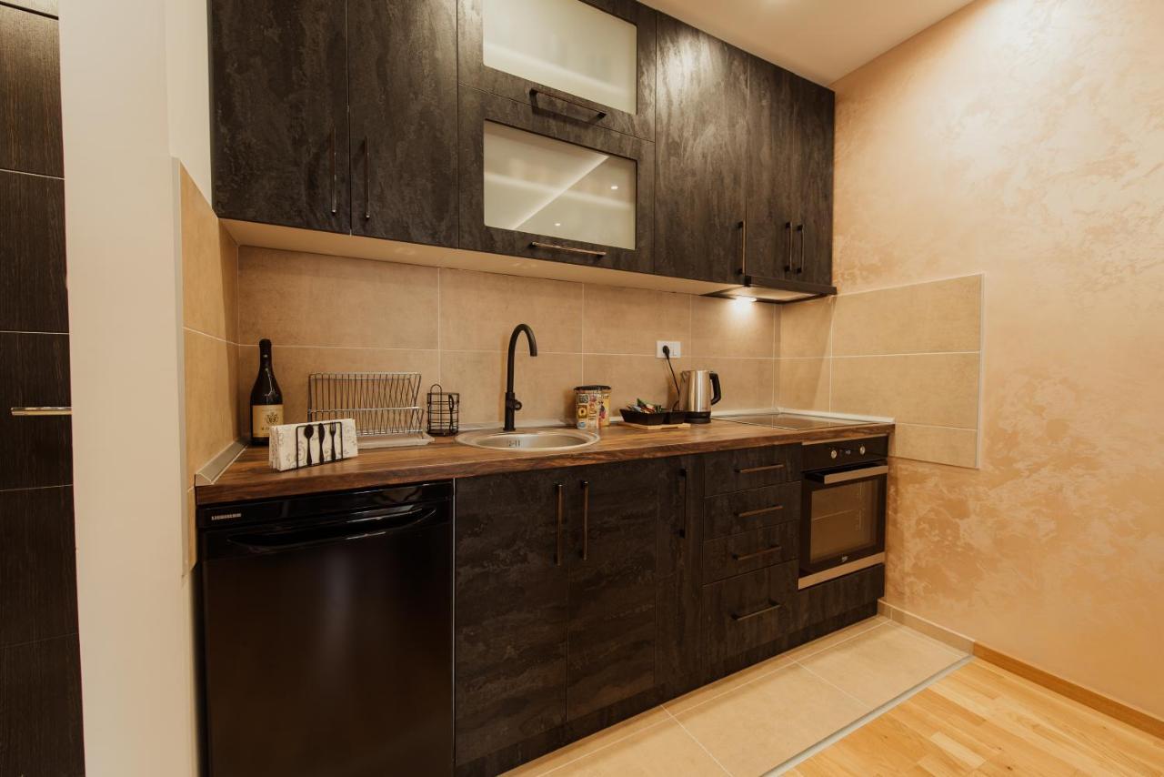 Astra Appartement Novi Sad Buitenkant foto