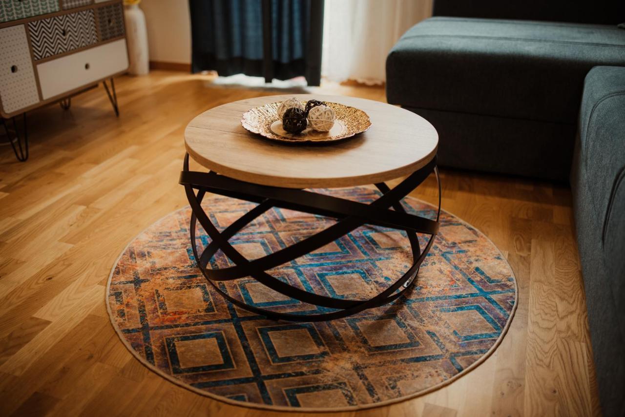 Astra Appartement Novi Sad Buitenkant foto